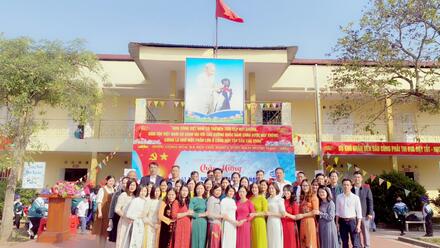 Trường Tiểu học Phan Đình Phùng tổ chức thành công Lễ kỉ miệm 41 năm thành lập ngày Nhà giáo Việt Nam (20/11/1982- 20/11/2023)