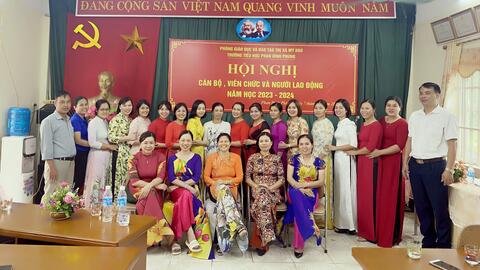 Hội nghị cán bộ, viên chức và người lao động năm học 2023- 2024 của trường tiểu học Phan Đình Phùng thành công rực rỡ